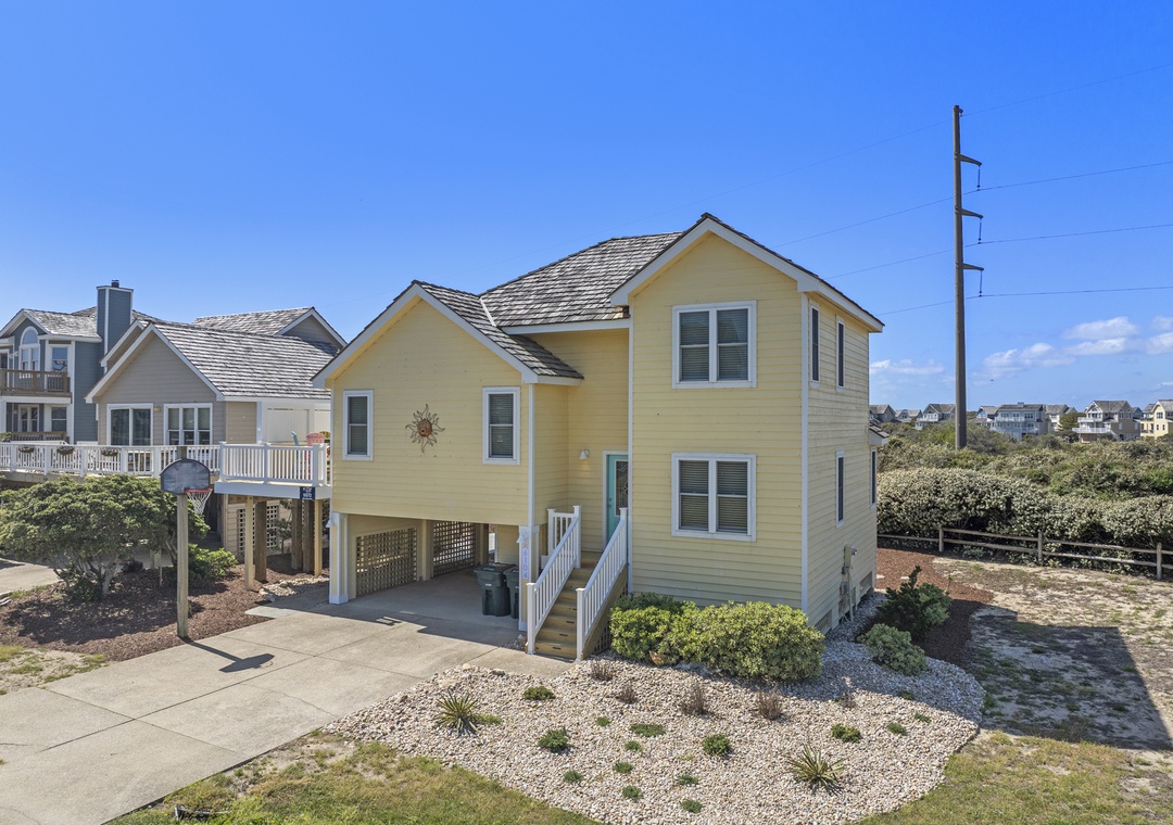 SS72: Seascape Escape l Front Exterior