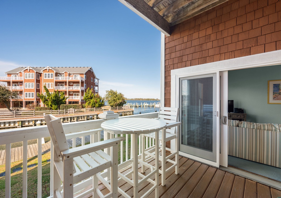 SBC1104: Shallowbag Bay 1104