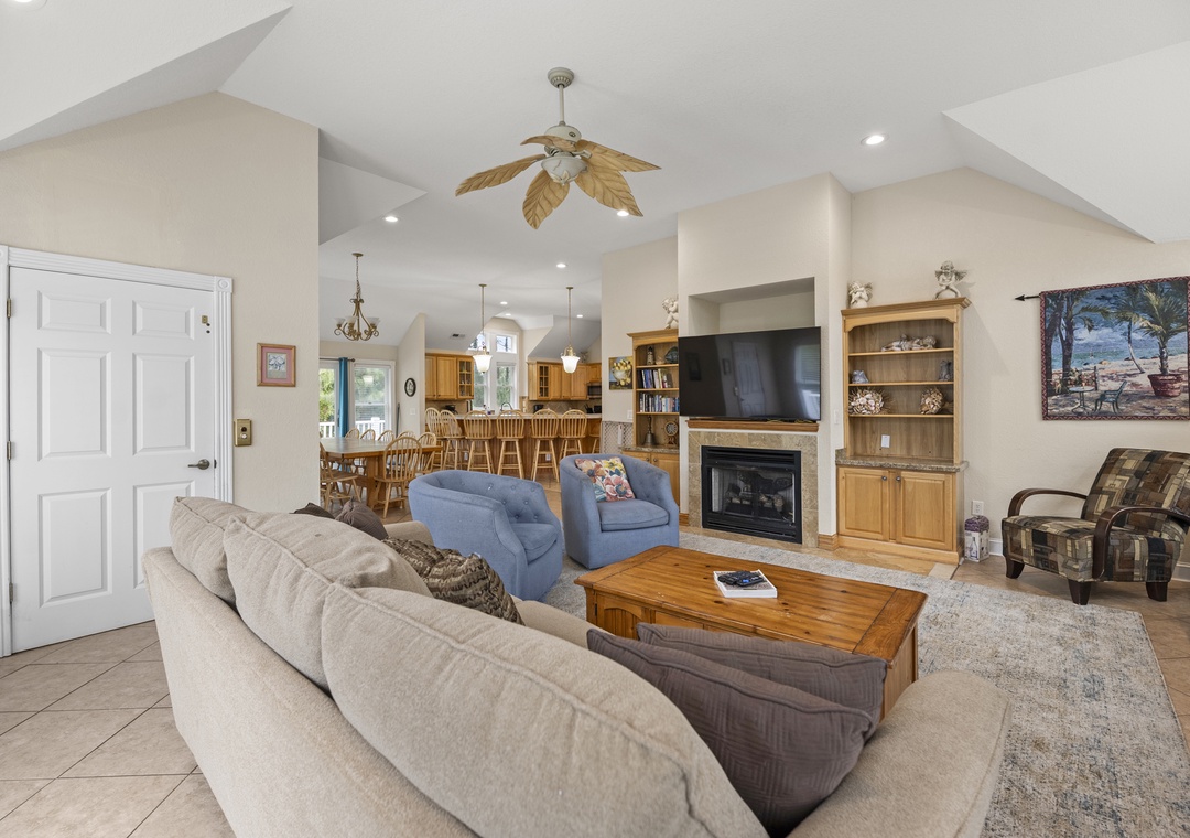 Angels' Retreat | Top Level Living Area