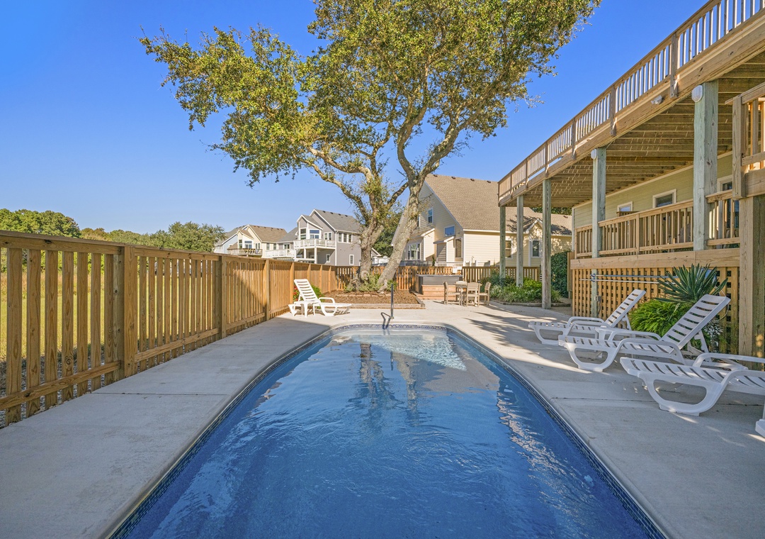 MB23: Birdie I Private Pool Area