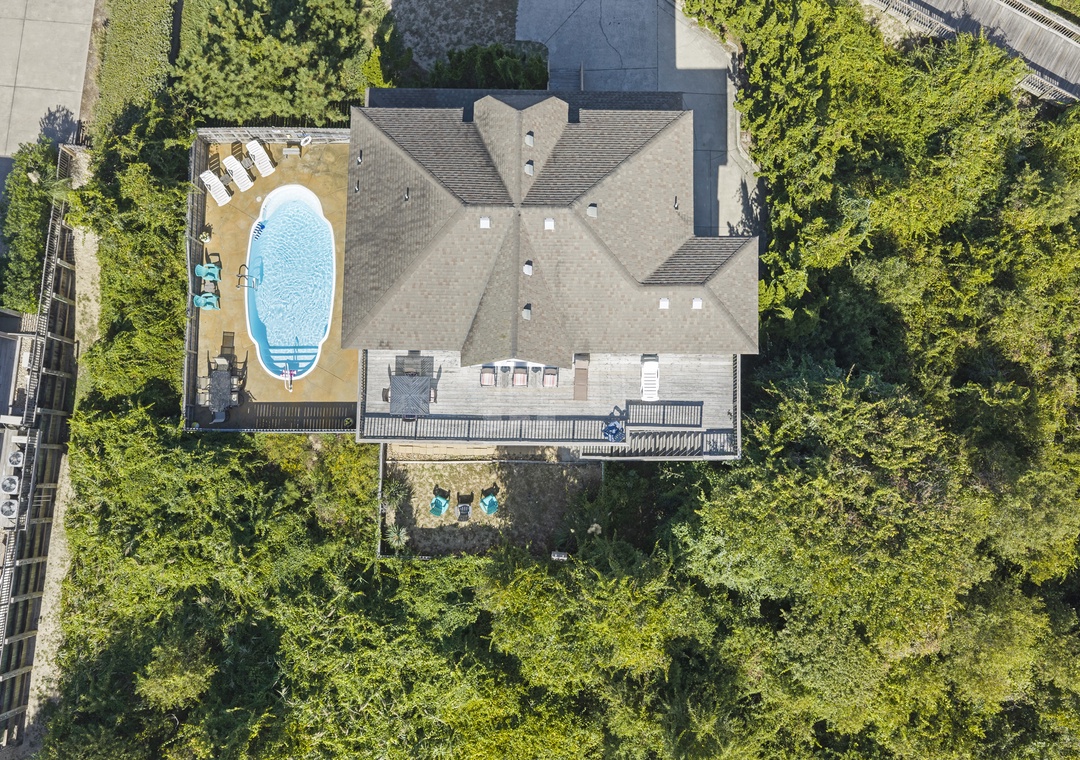 VOH26: Summer Delight | Aerial Back Exterior Overhead