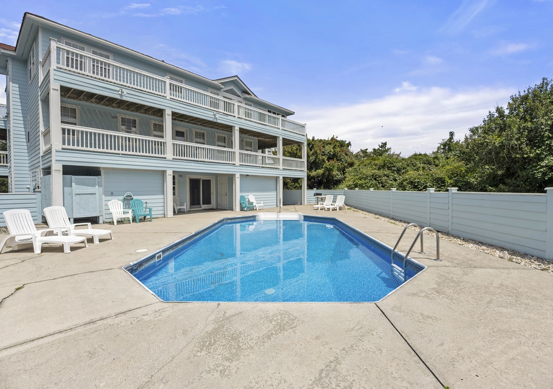 Angel of the Isle | Pool Area