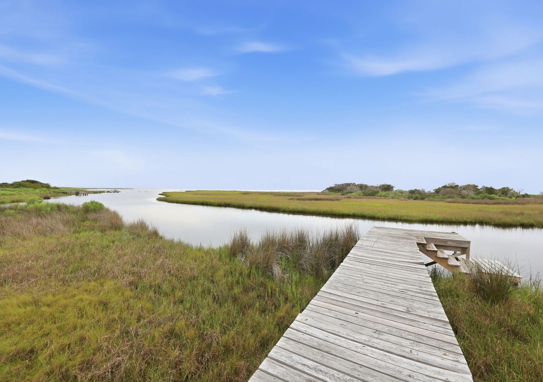 Anchor's Away | Private Walkway to Sound