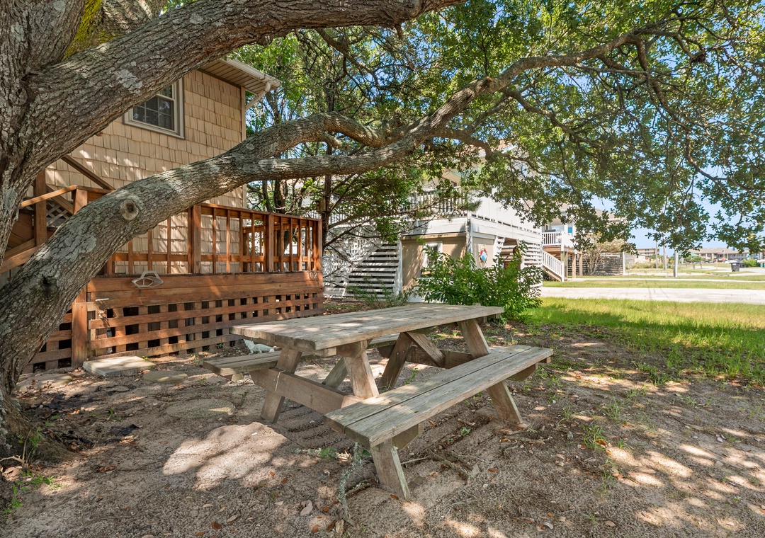Sea Bird | Front Yard