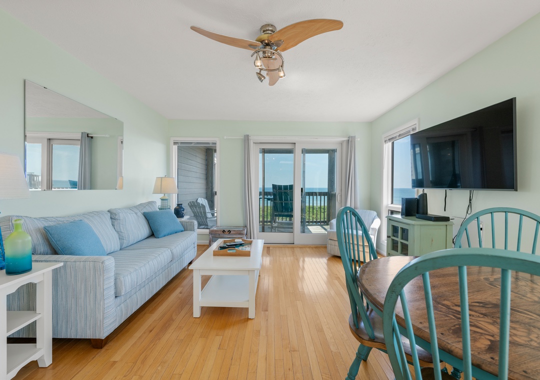 DU307A: Delightful Diversion | Great Room