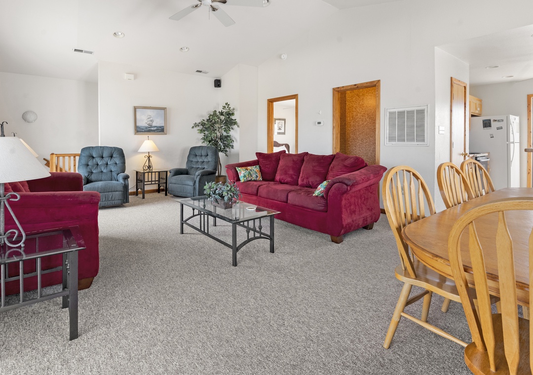 KDS2502: Day Late | Top Level Living Area