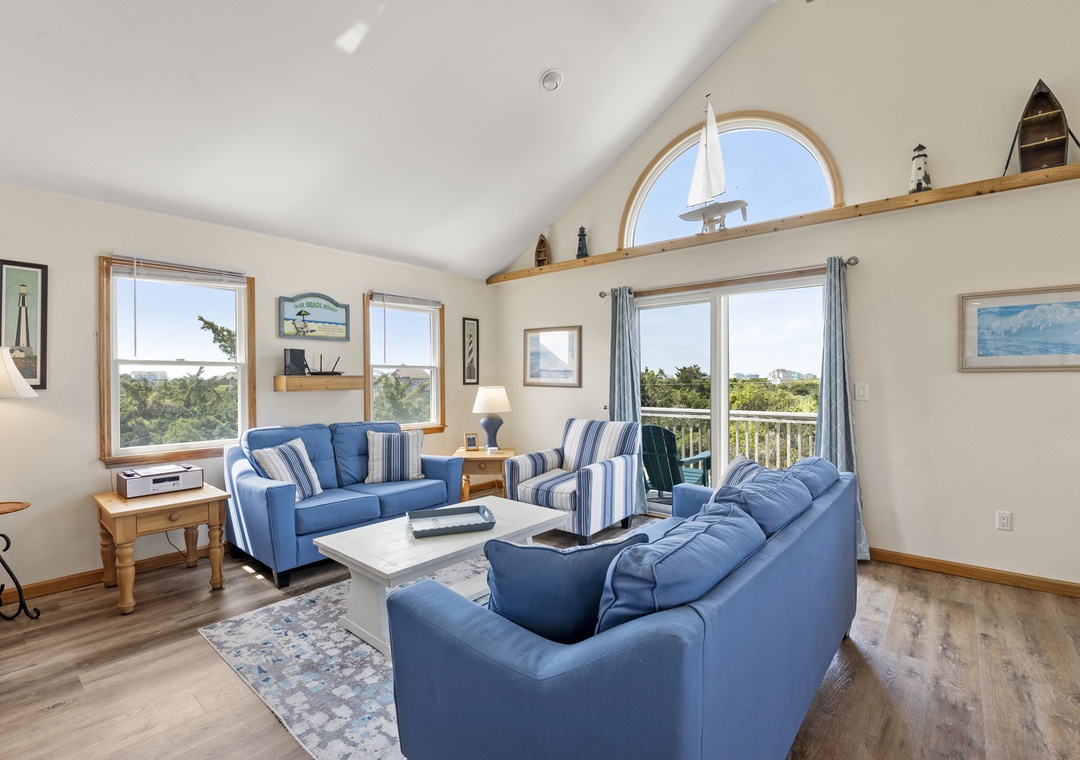 HIAV12: All-A-Shore | Top Level Living Area