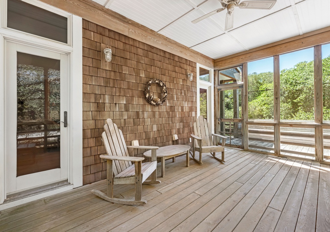 The Deep End | Mid Level Screened Porch