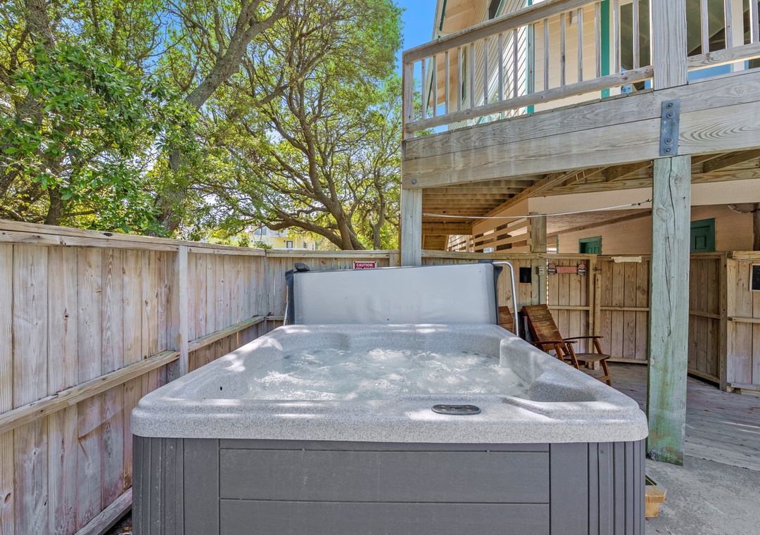 OSL06: Tiki Time | Pool Area w/ Hot Tub
