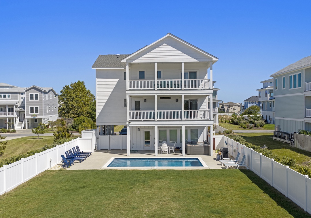 M990: BEAK n Breeze (formerly North Harbor View Haven)