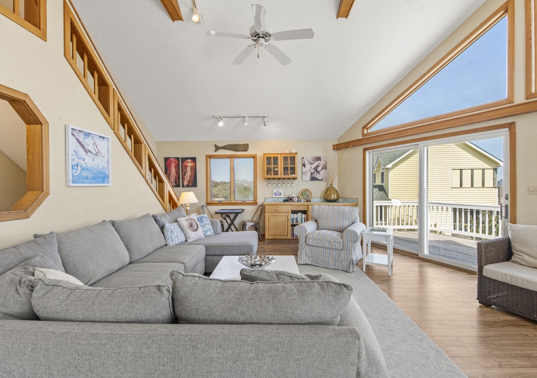 VOH138: Shell Cottage | Top Level Living Area