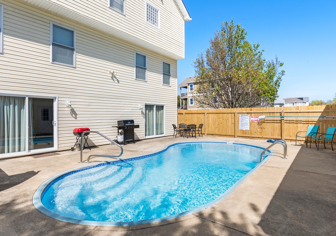 KDN9915: Sounds Like A Plan | Private Pool Area