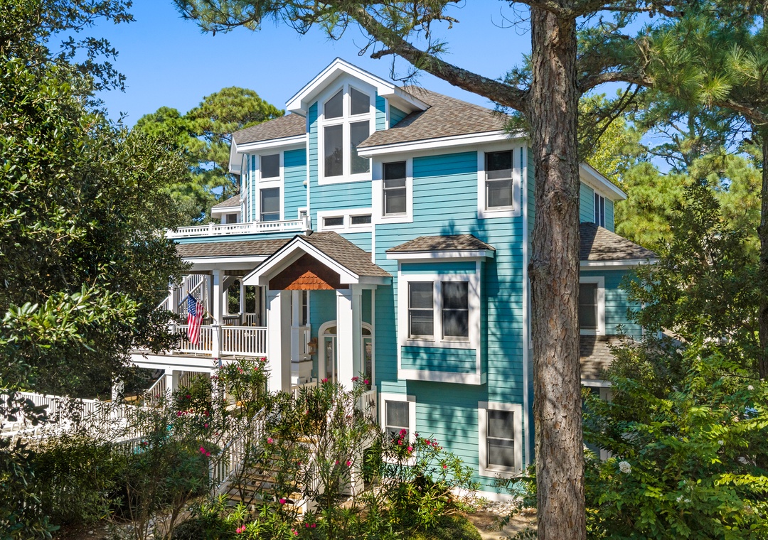 CC130: Bermuda Banks | Front Exterior