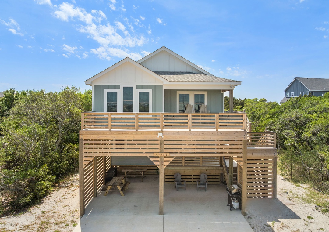 HIAV13: The Green Turtle and the Nest