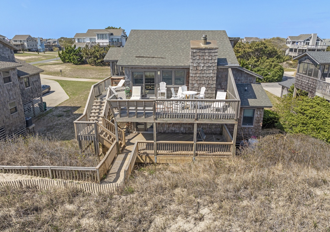 DU804: Beach House | Back Exterior