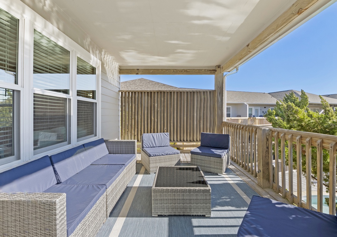 ISB8: Dee by the Sea | Patio