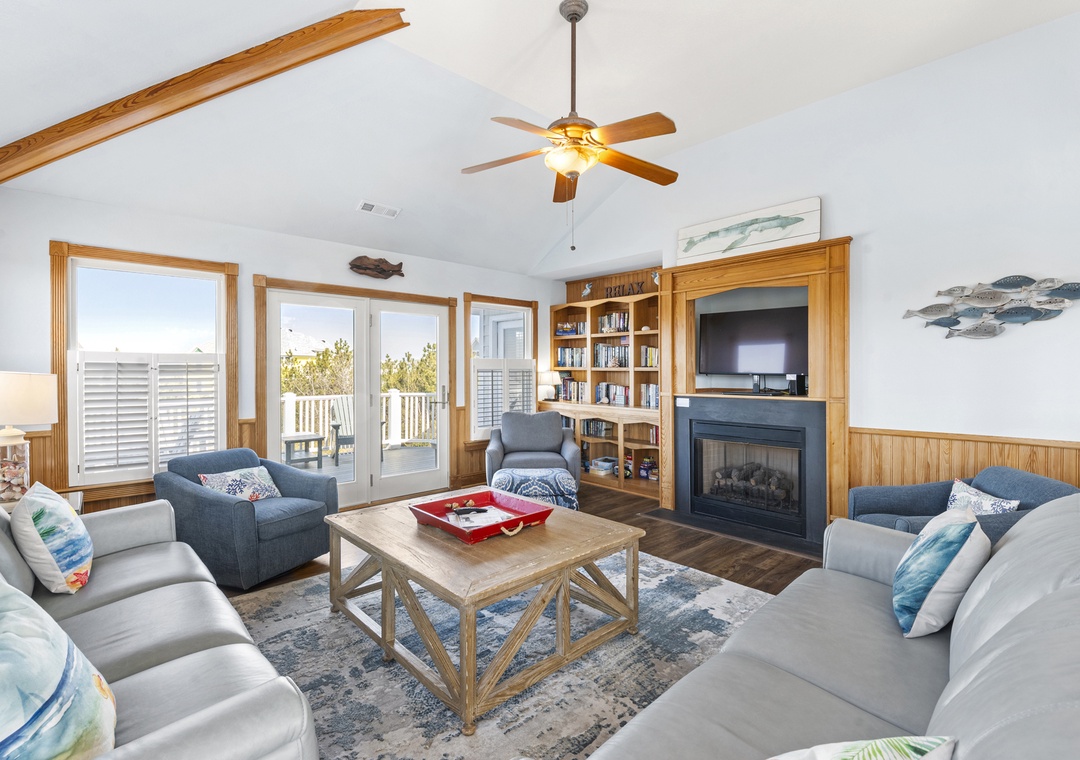 CP99: Zea Urchins | Top Level Living Area