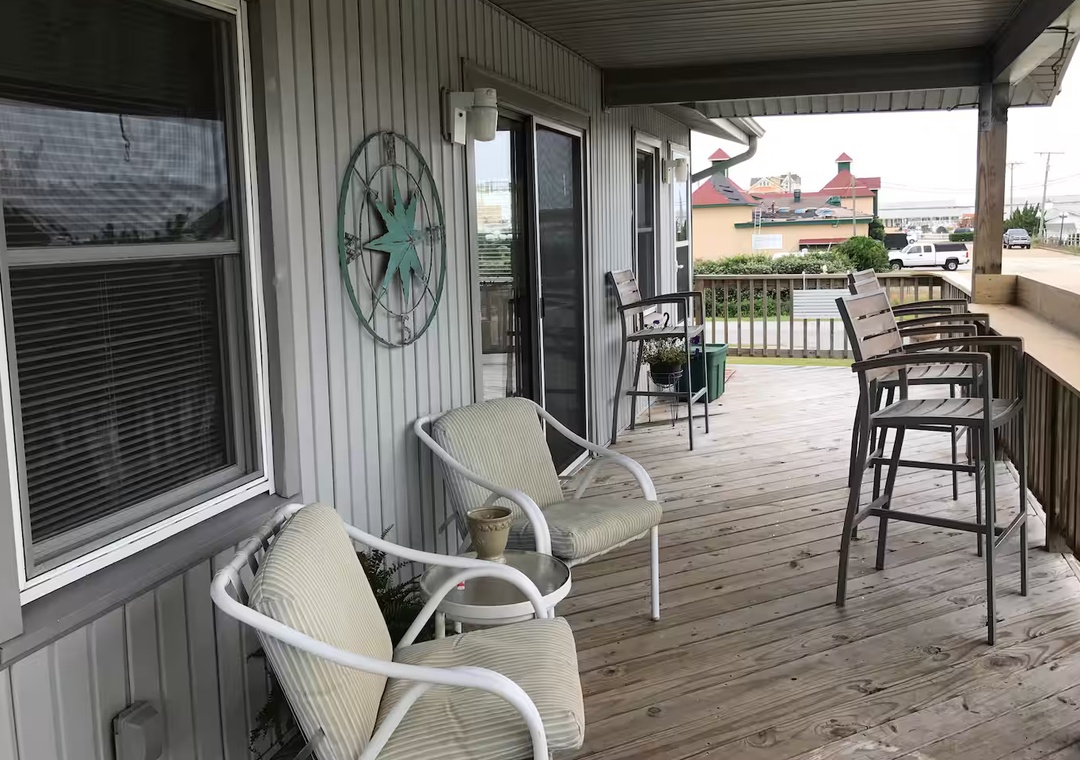 KDS3416: Loo Na C | Front Porch - More Photos Coming Soon!