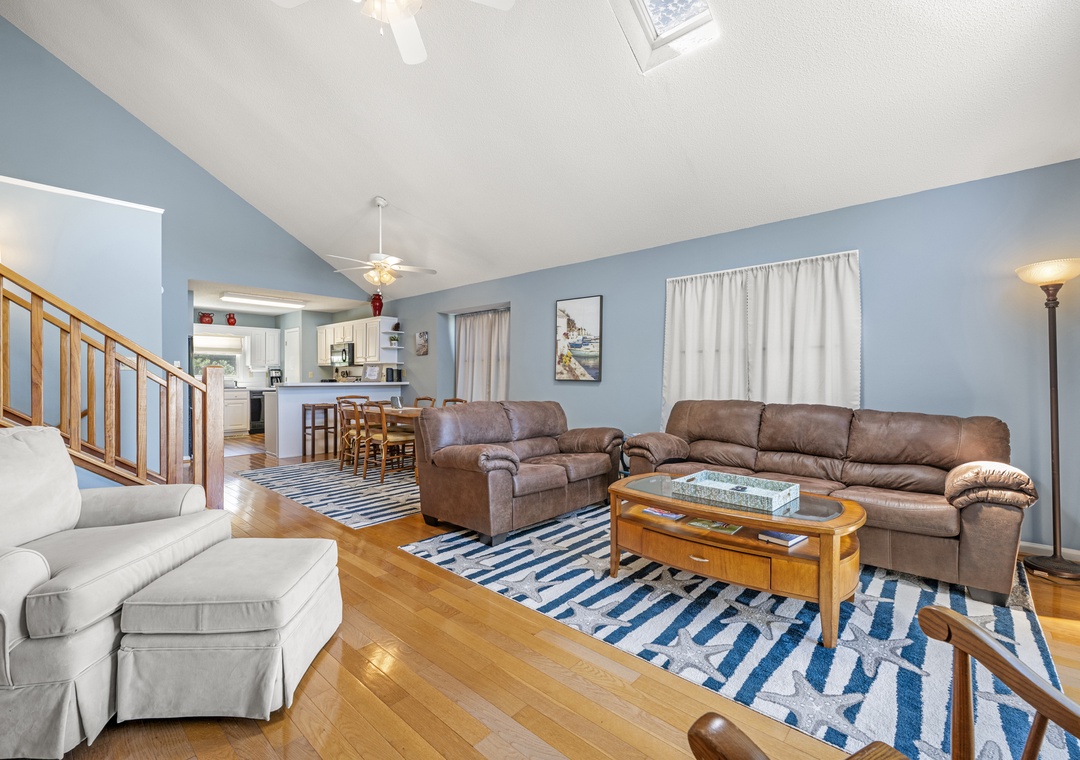 Colington Harbour 34 | Mid Level Living Area