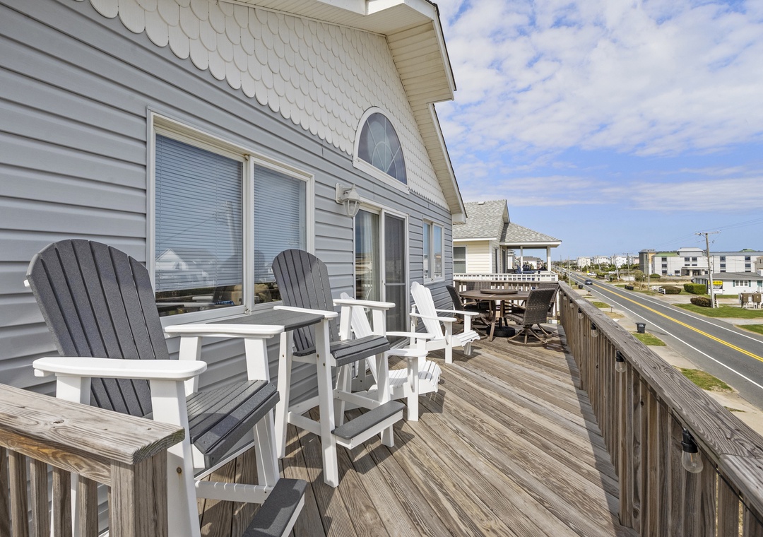 KDN2200: Coasties Ocean Breeze | Top Level Sun Deck