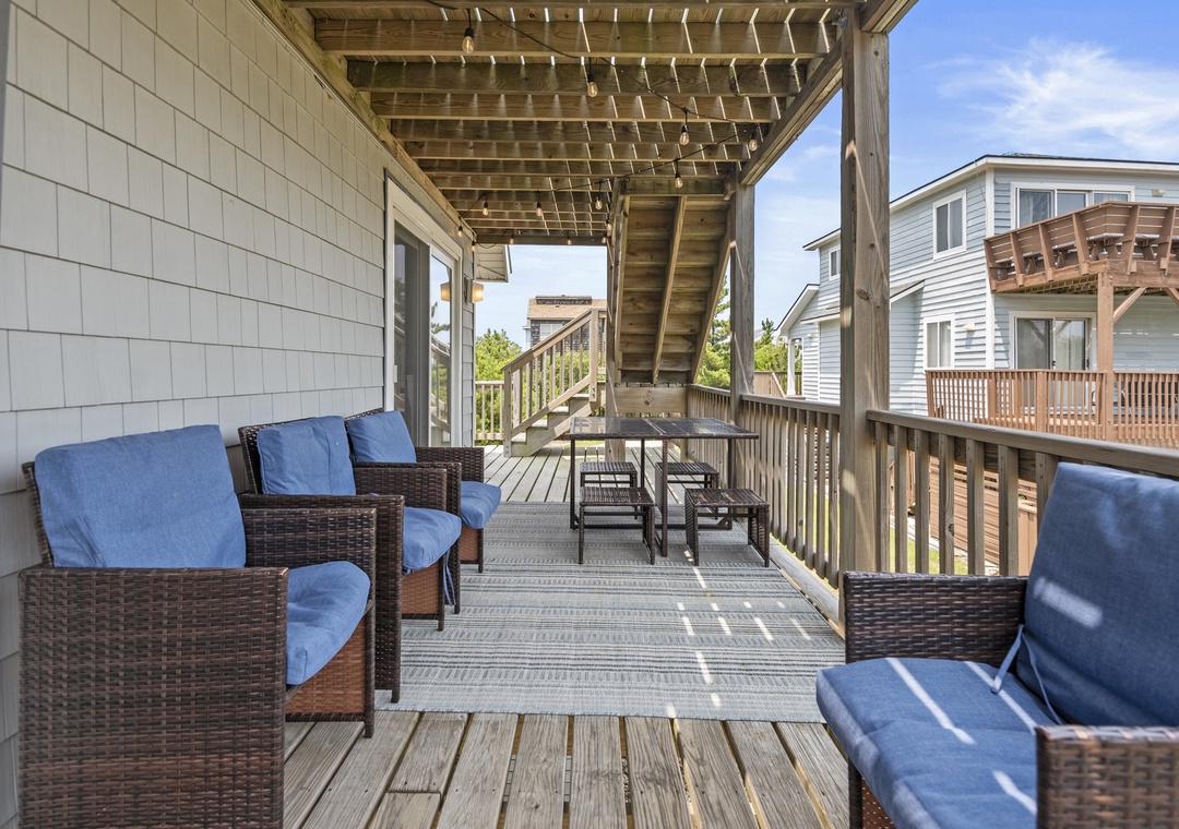 Eureka: Deck Seating