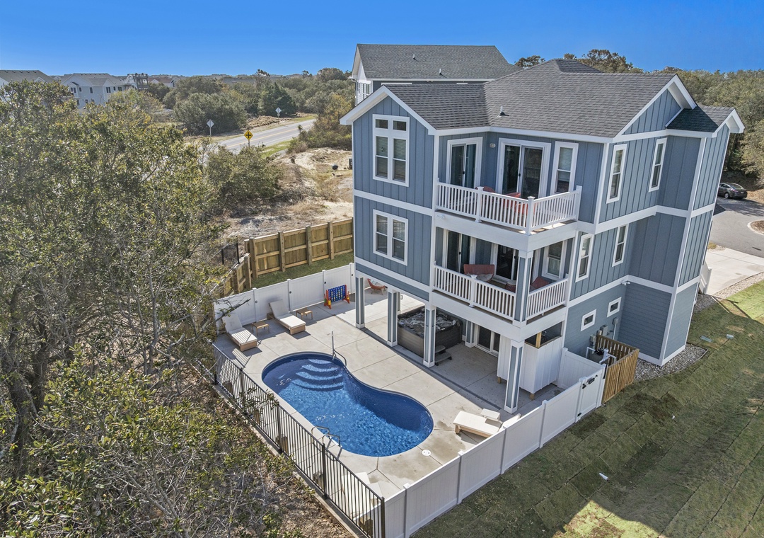 M136: The Blue Pearl