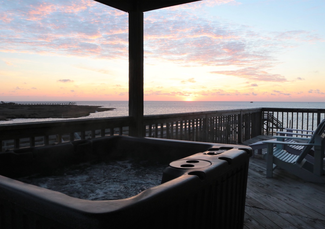 HISA20: Covered Deck w/ Hot Tub - More Photos Coming Soon!