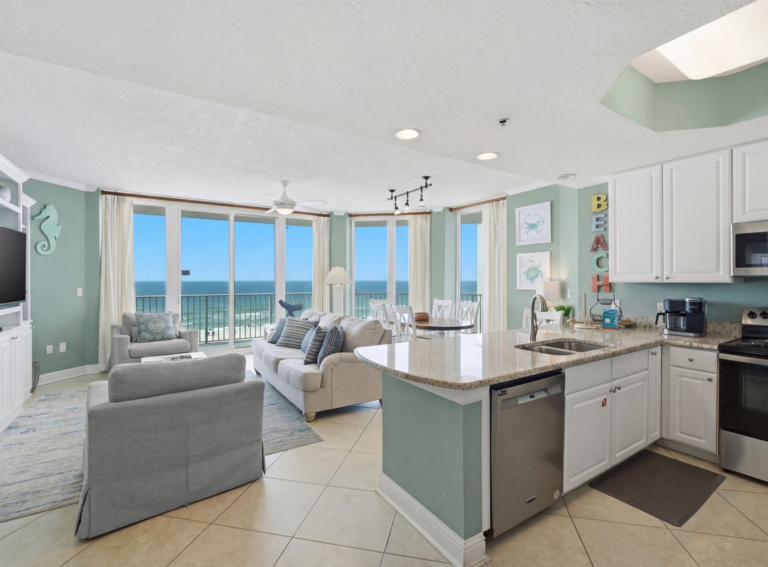 Lighthouse Condominium 418