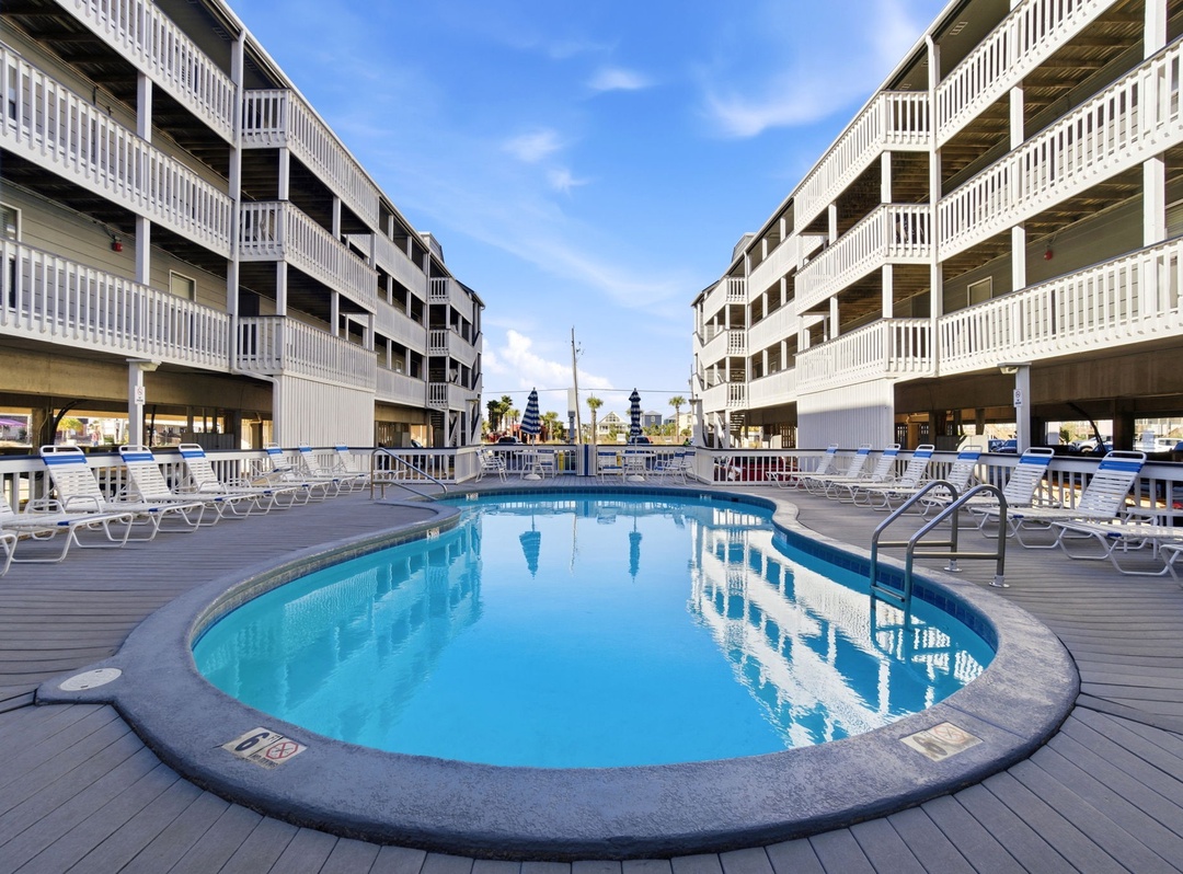 Regatta Condominiums 304C
