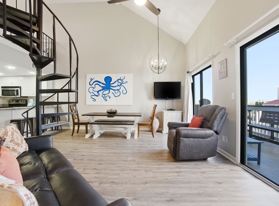 Regatta Condominiums 304C