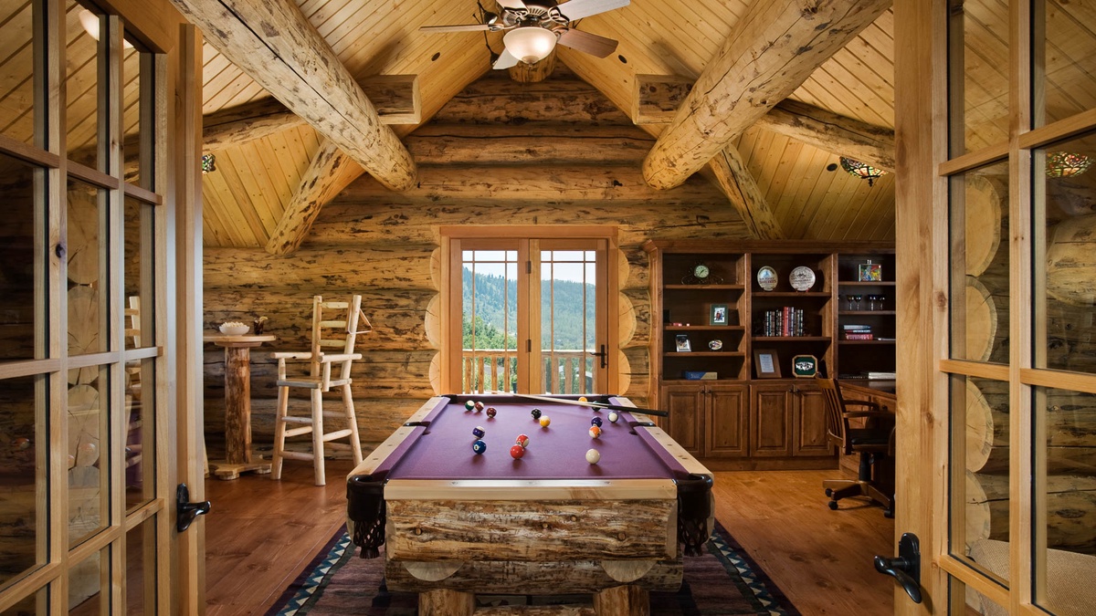 See Me Lodge billiards room