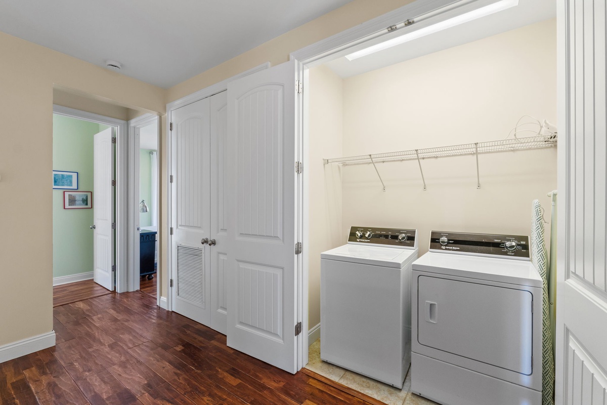 Your own in-unit washer and dryer make it easy to pack light and keep fresh during your stay.