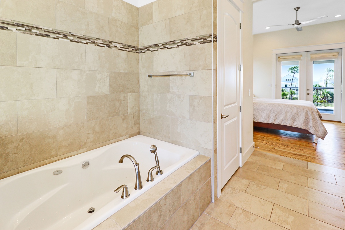 master bath 2nd floor 2