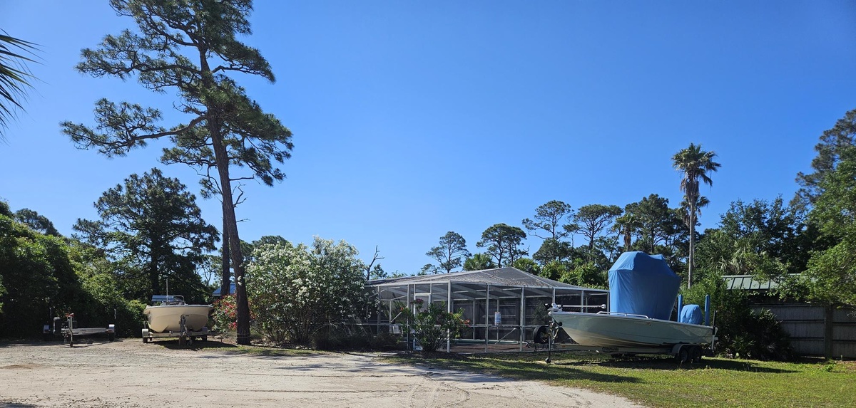 Boat Parking Area At Pool 1