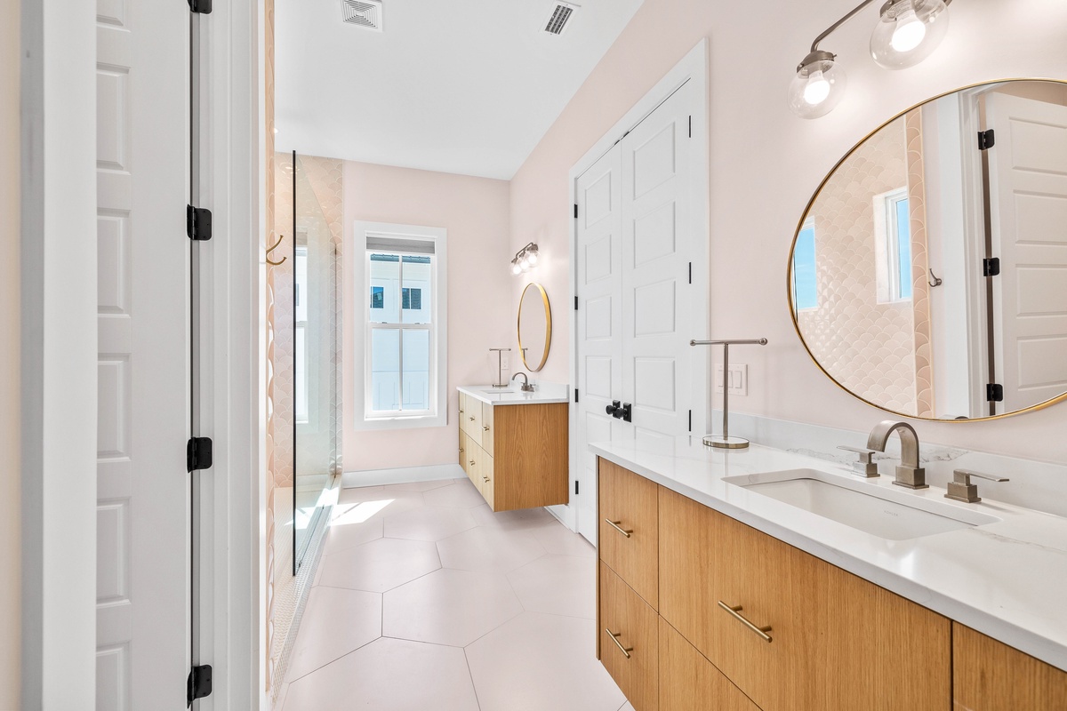 King Bedroom En suite