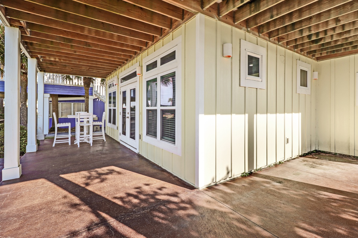 Ground level patio 1