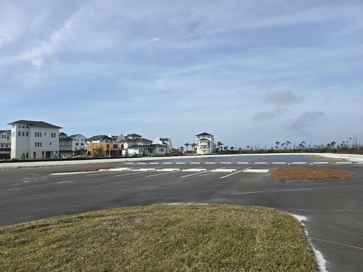 Sugar Sand Community Parking