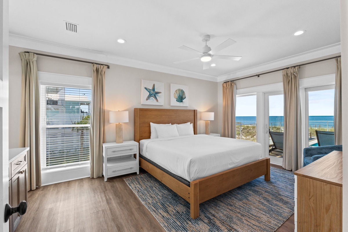 Wake up to stunning ocean views from your plush king bed, where coastal-inspired décor and soft linens create a serene, relaxing retreat.