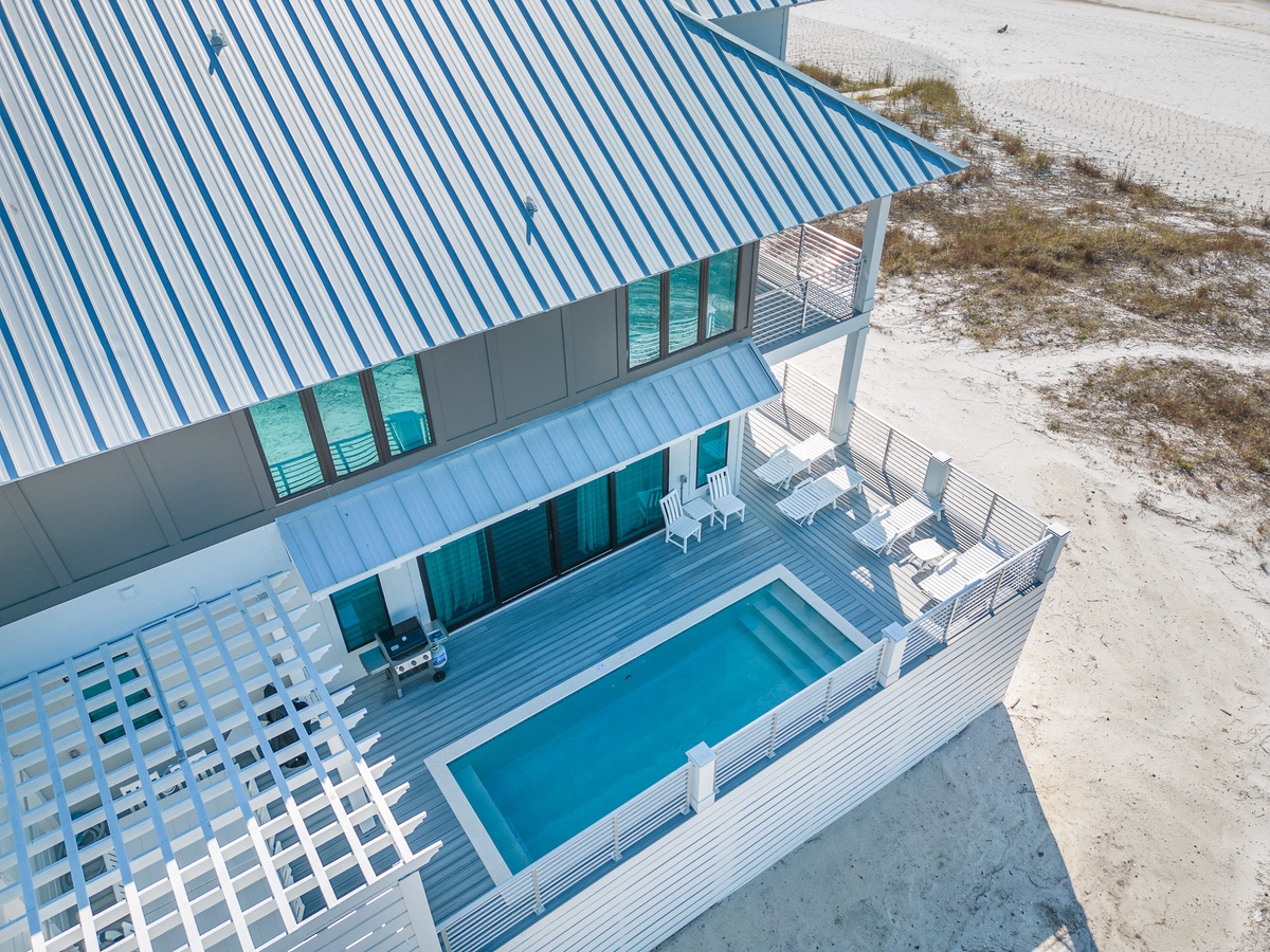 Whit_s End Cape and Coast-6