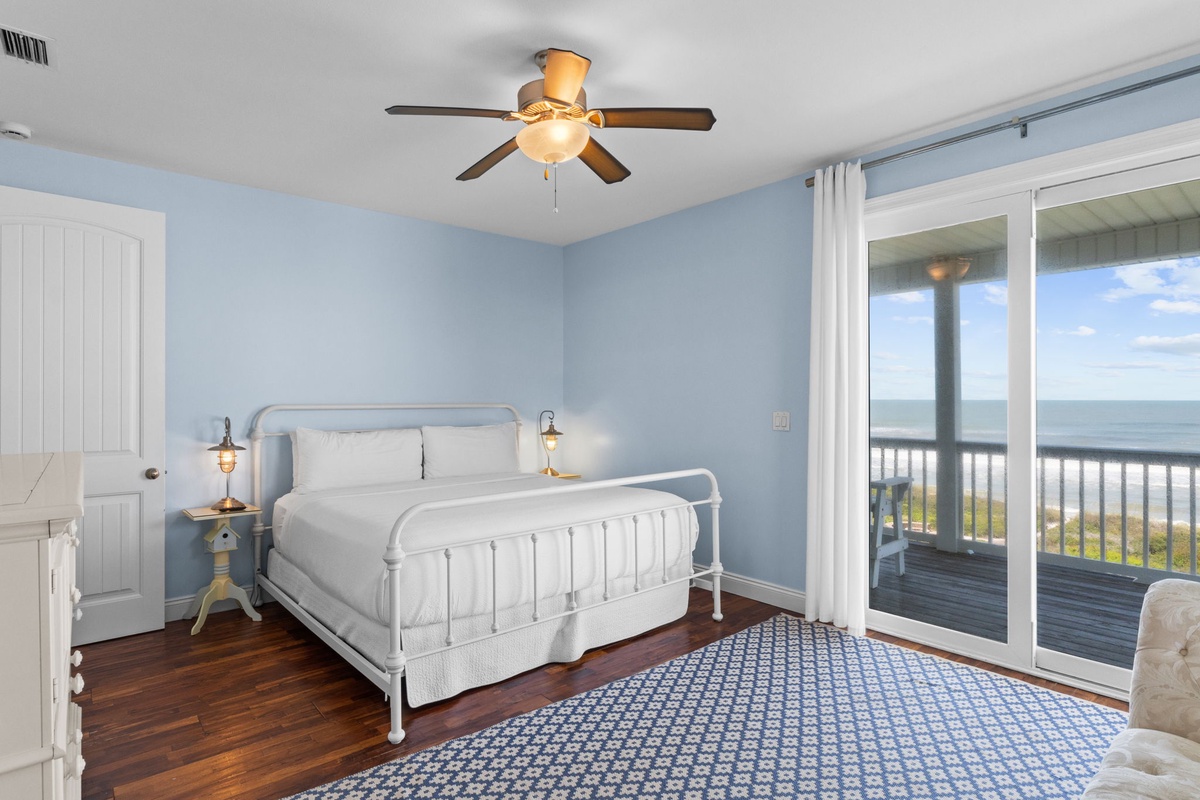 Wake up to the calming blue hues and soft coastal light streaming through your glass doors. Step onto your private balcony to greet the ocean stretching endlessly before you.