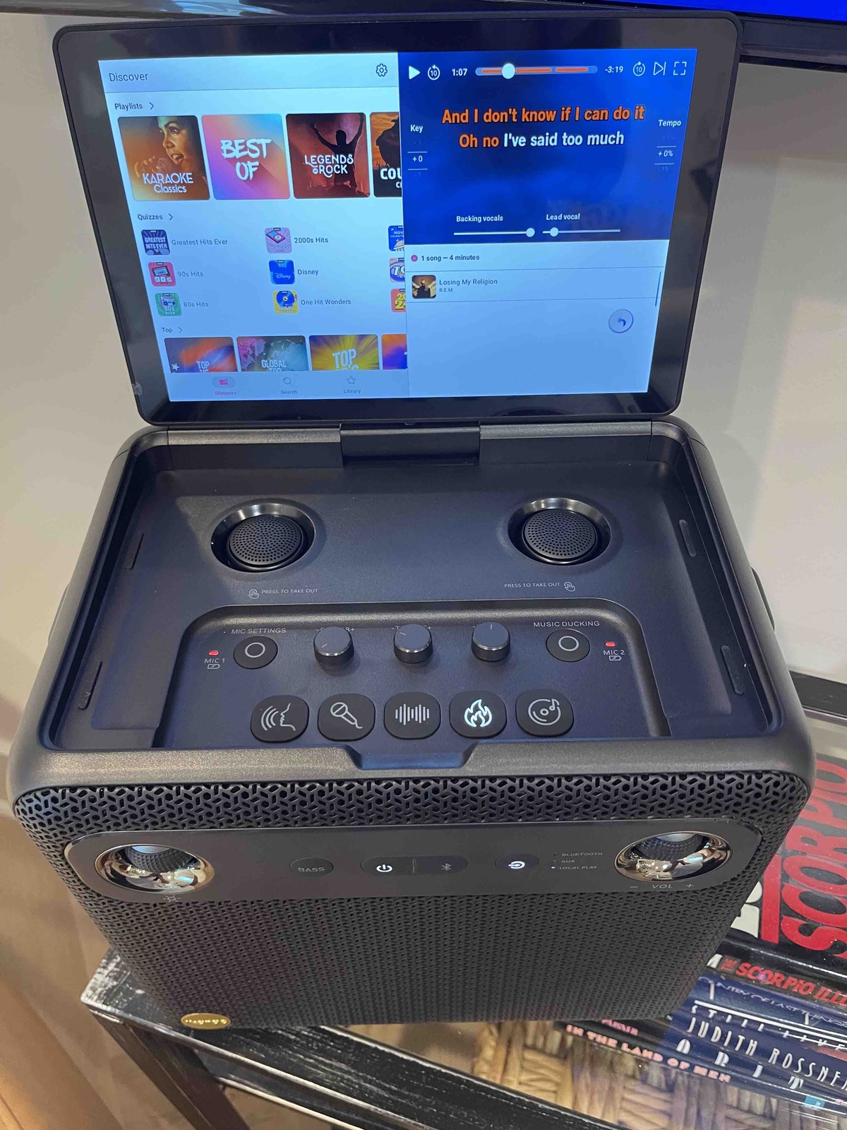 Ikaroo Karaoke Break II