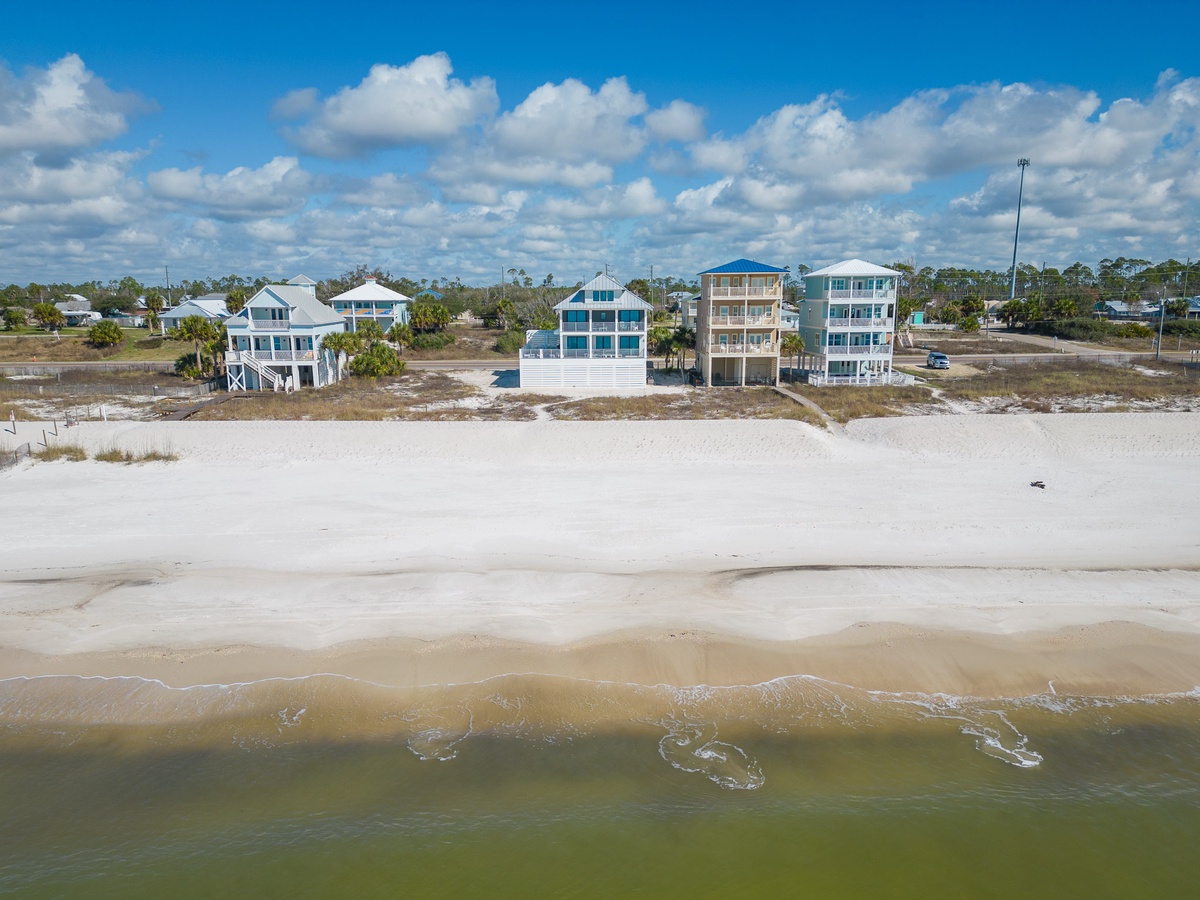 Whit_s End Cape and Coast-8