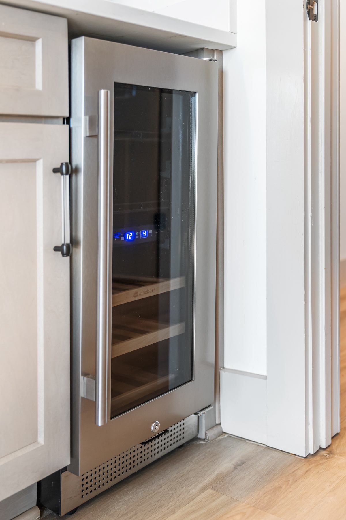 Your private wine refrigerator keeps bottles perfectly chilled, ready for those special evenings when you want to toast your getaway in style.