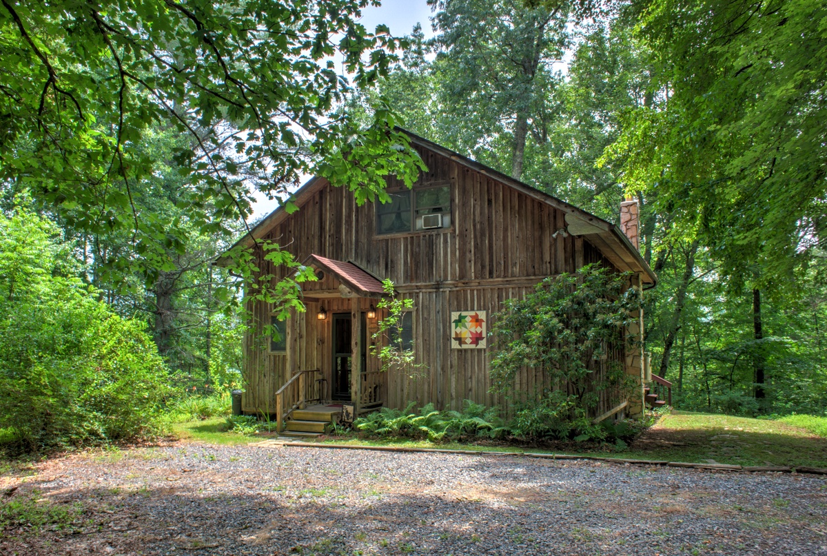 Peaceful Wooded Surroundings at Pie in the Sky