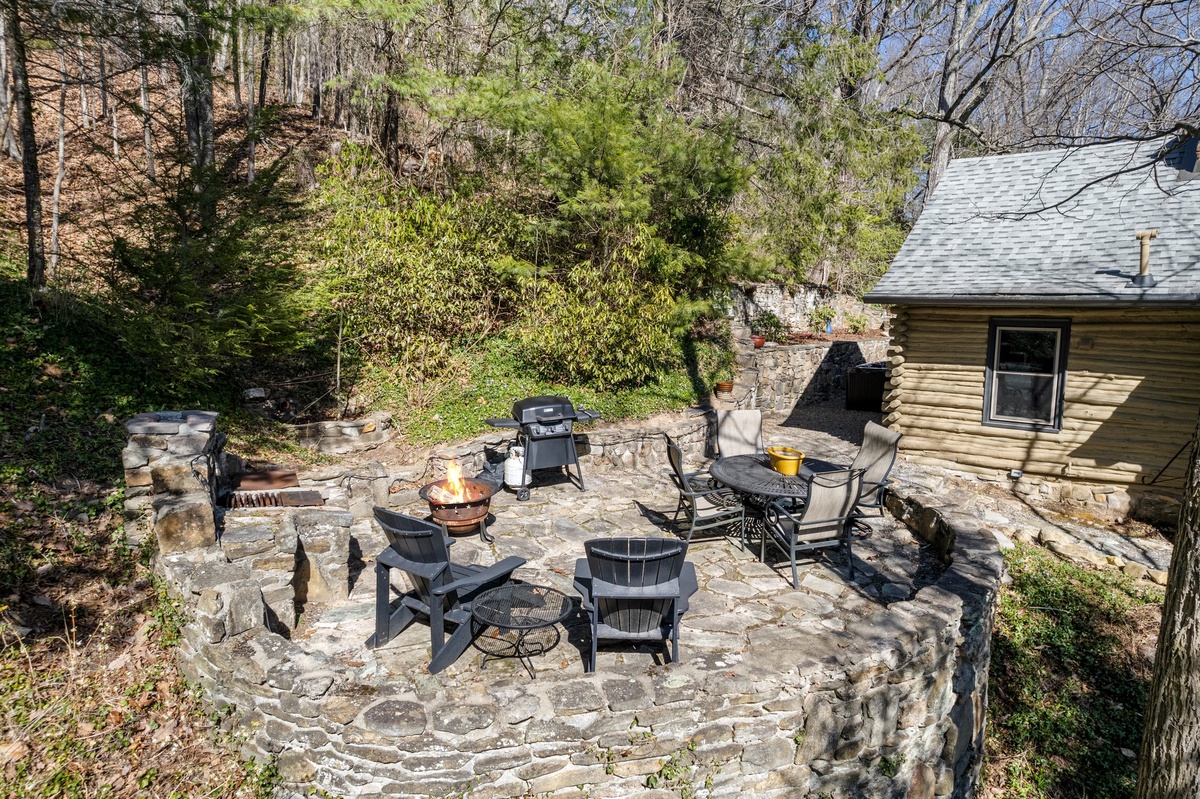 Patio Area with Firepit, Grill and Seating