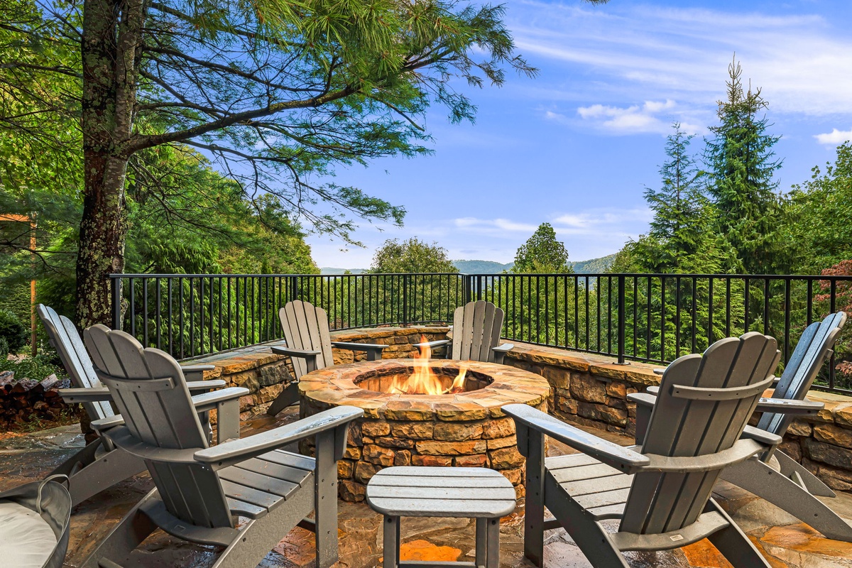 Roast Marshmallows Over the Fire Pit