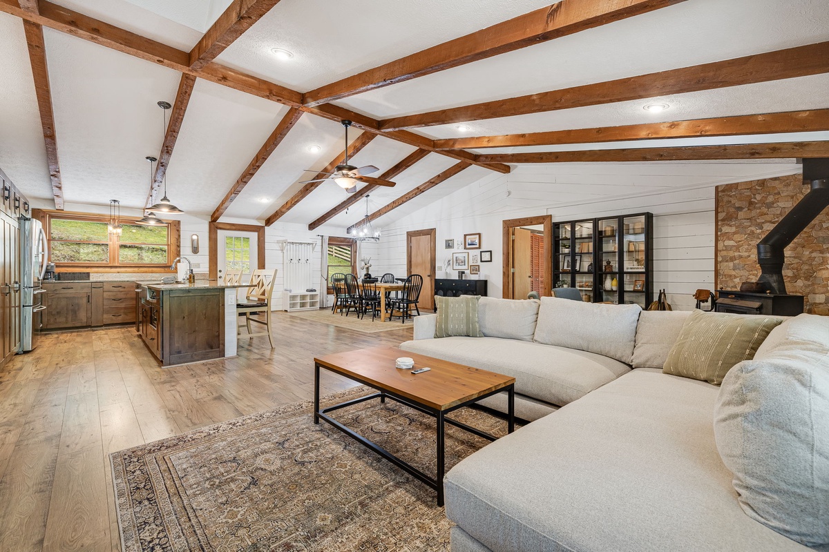 Vaulted Ceiling, Modern Furnishings & Open Floorplan