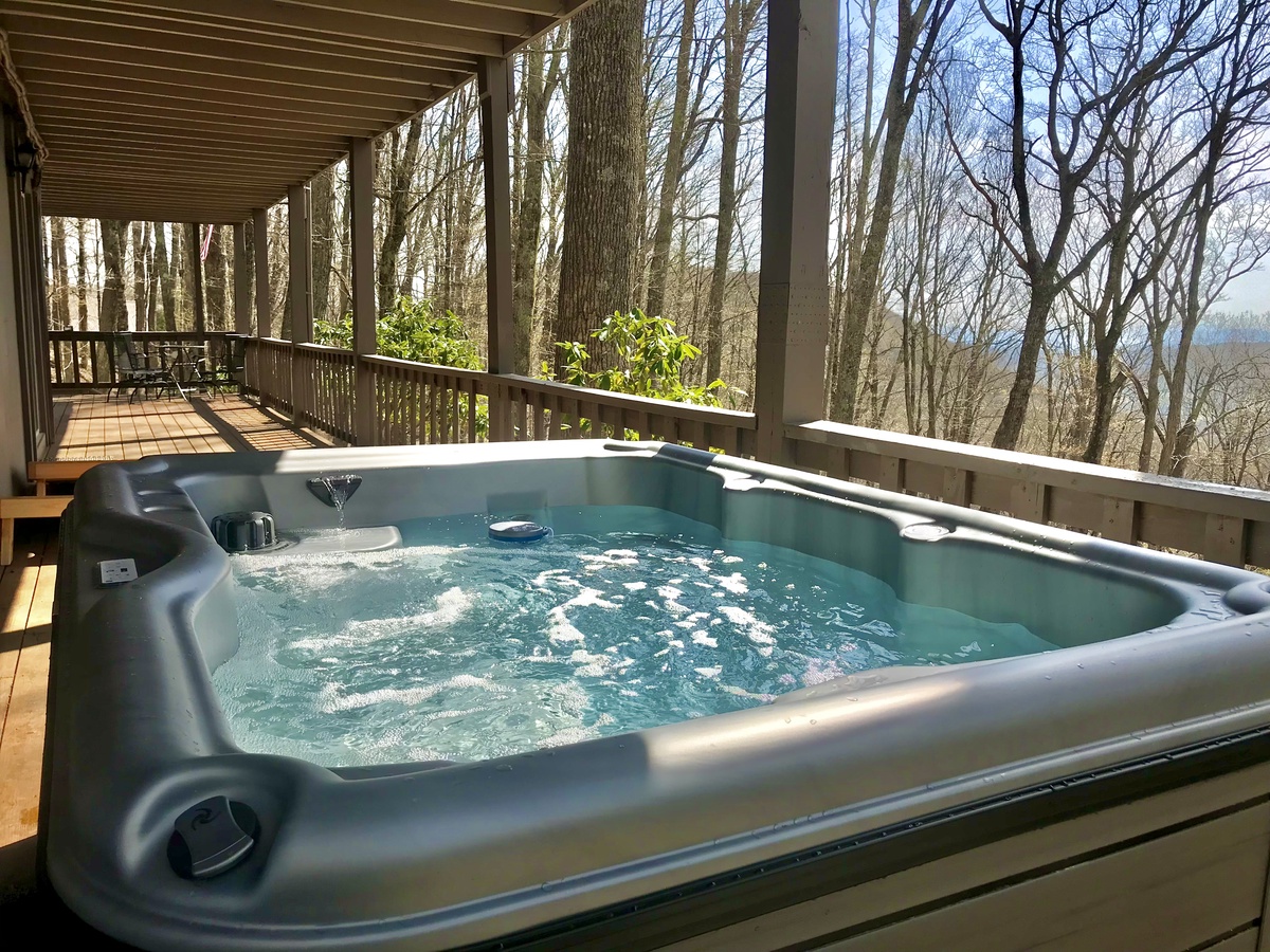 Hot Tub - Perfect after a Day of Adventure