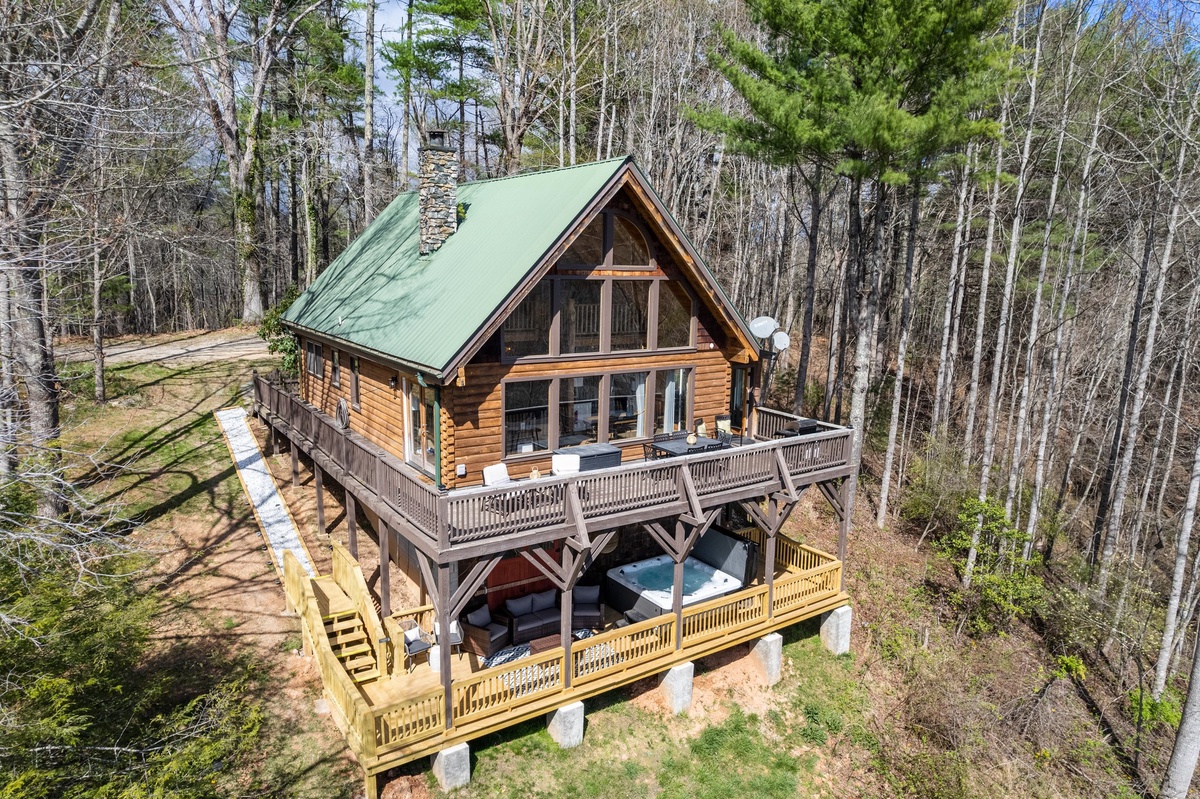 Multi-Level Decks with Outdoor Seating, Dining, and a Hot Tub