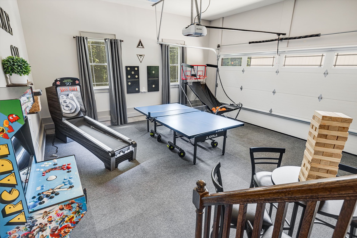 Converted Garage Game Room w/ Plenty Of Fun Options